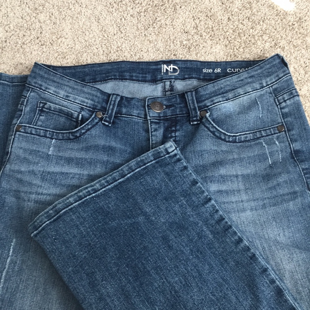 New Directions curvy boot distressed jeans!